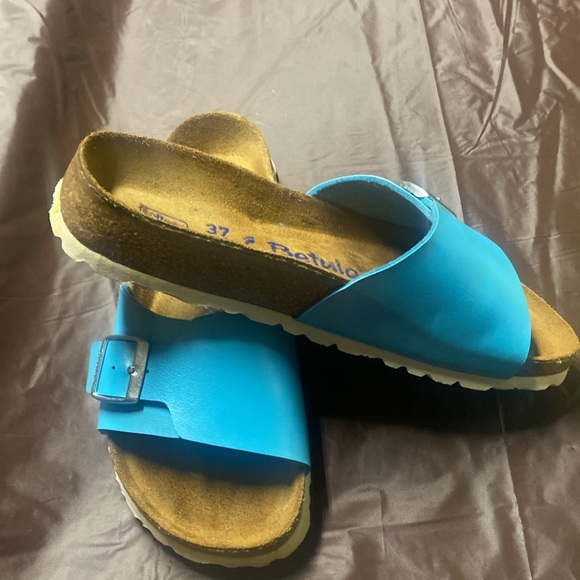 Betula sandals by Birkenstock. Worn a handful of times. Pretty turquoise size 37 - Picture 2 of 3